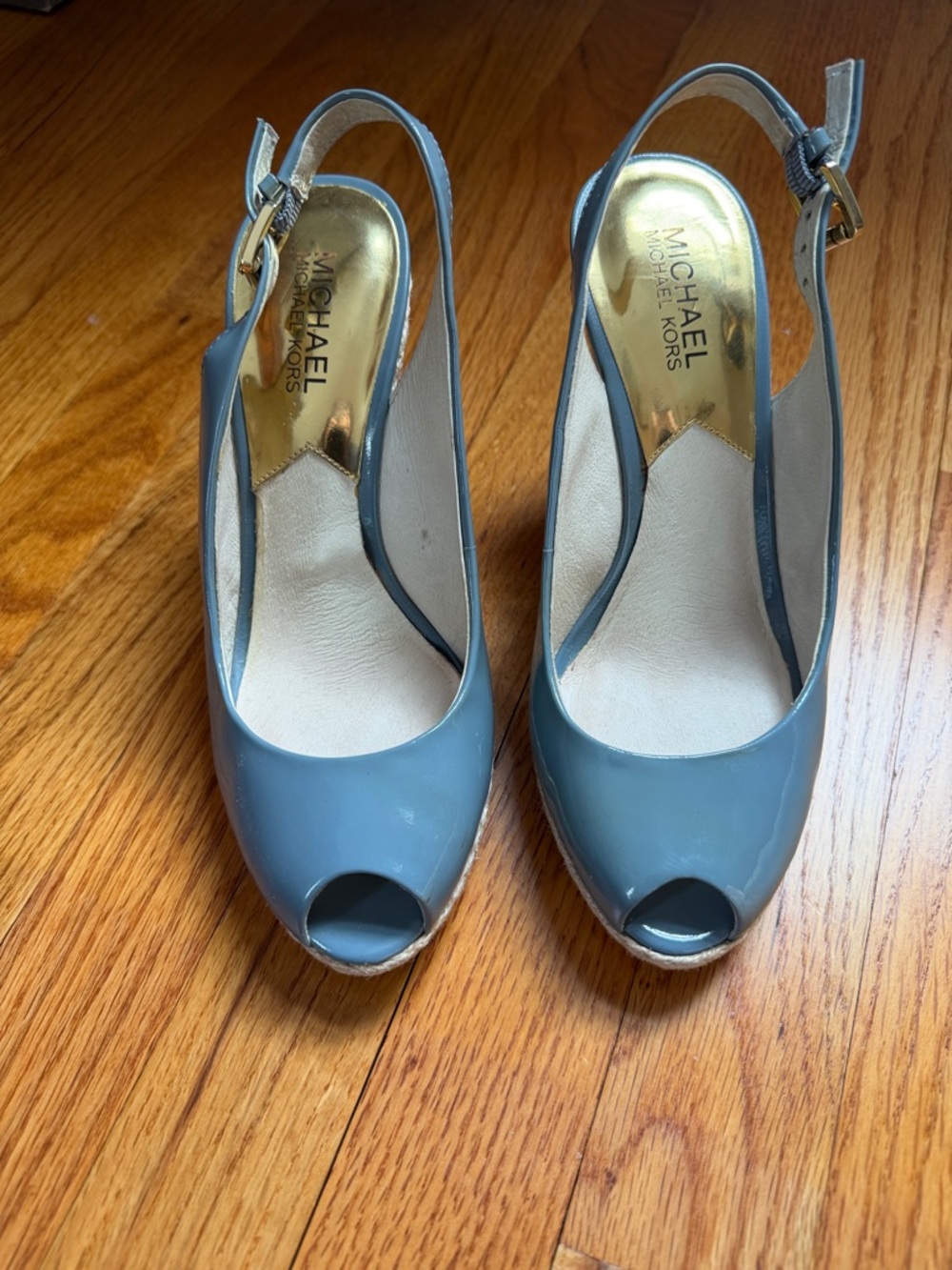 Michael Kors Women’s 7 1/2 M patent man made upper blue wedges